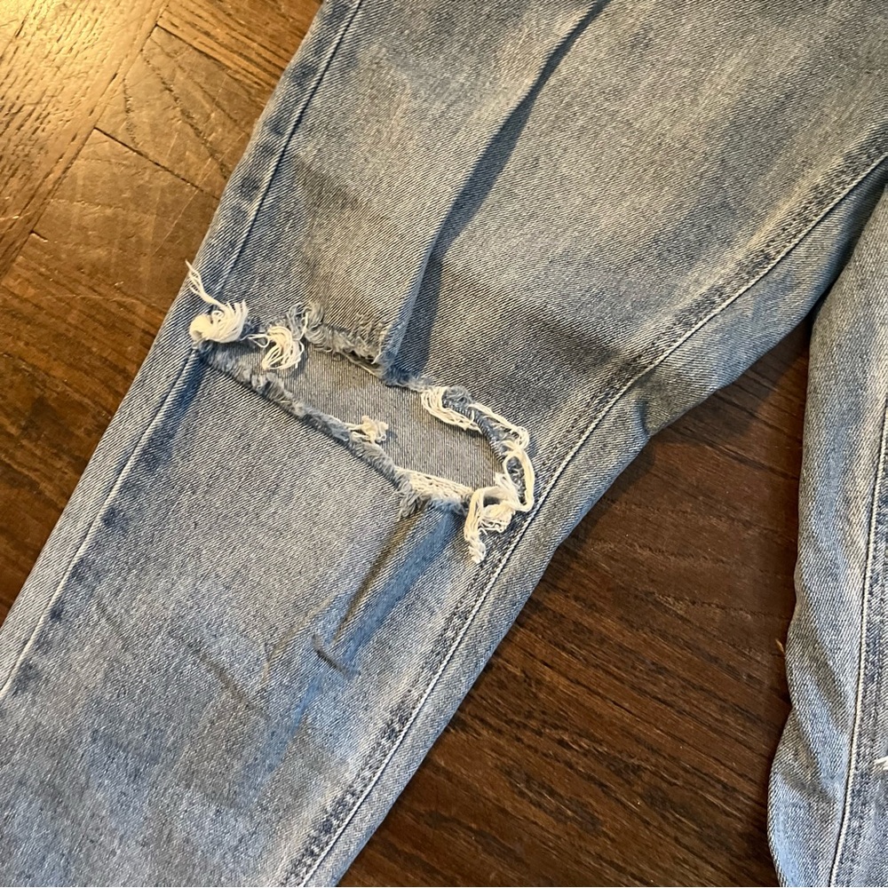 High Rise Mom Jeans - Picture 2 of 5